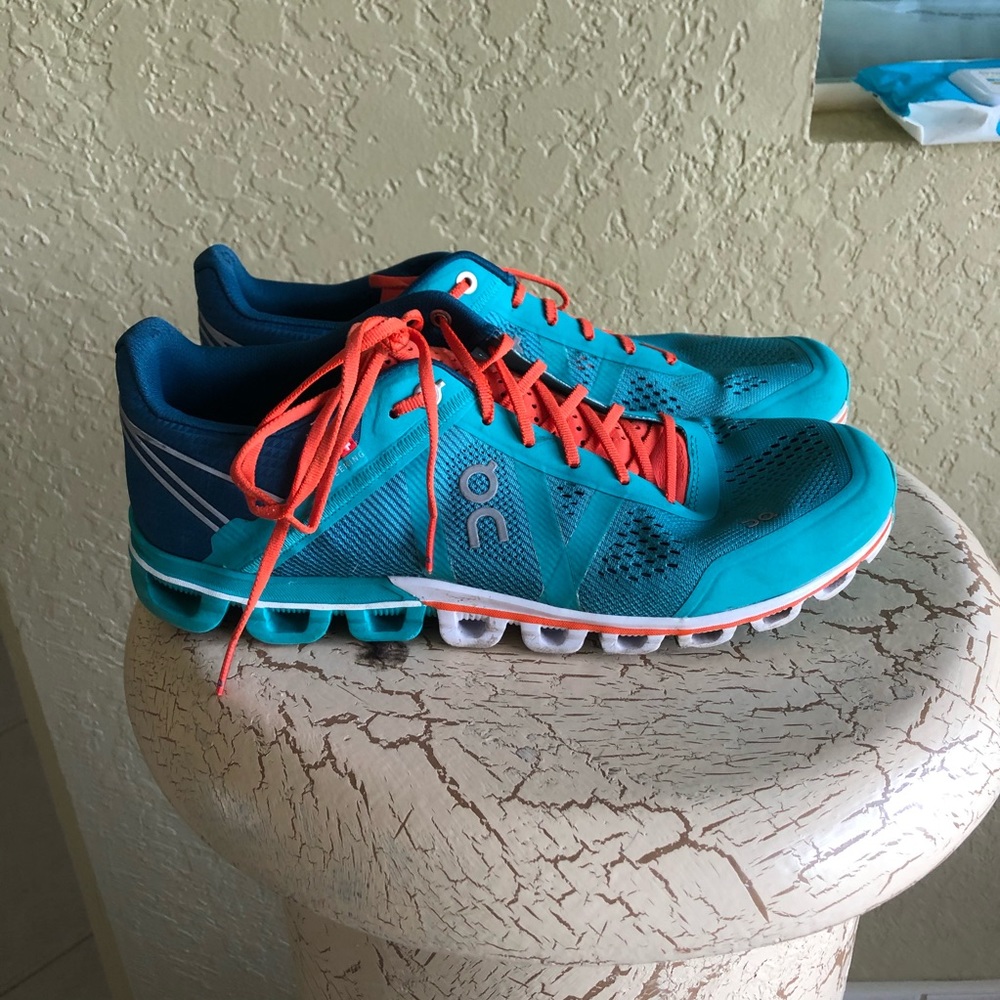 OC OnCloud Couldflow Running Shoes